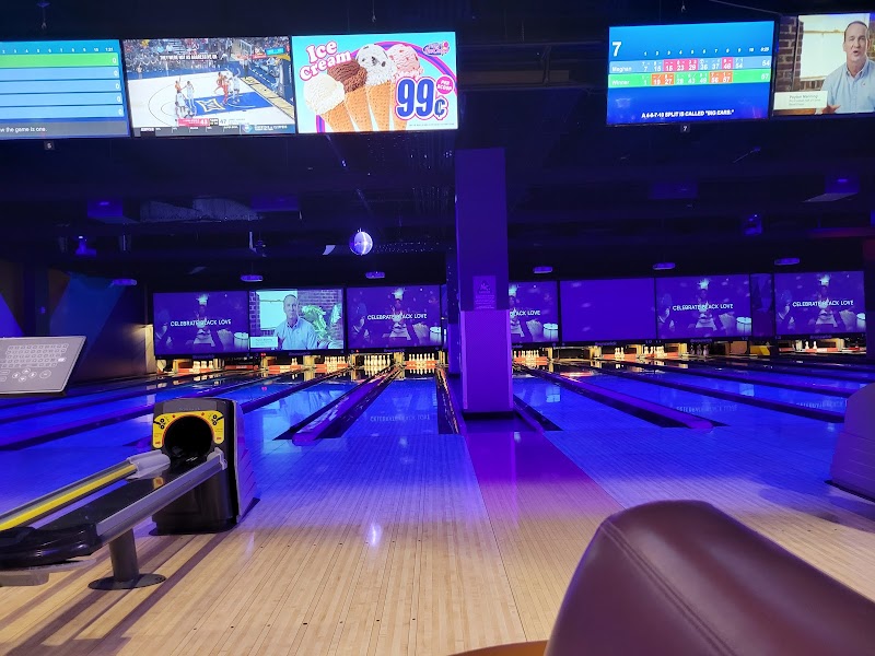 Round1 Bowling & Arcade - Middletown photo 2