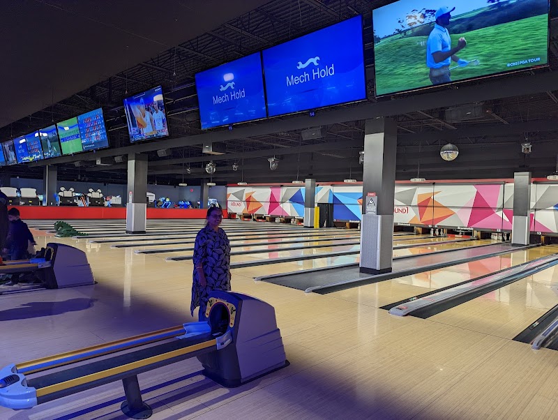 Round1 Bowling & Arcade - Auburn Hills