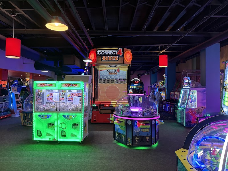 Colonial Bowling and Entertainment photo 2