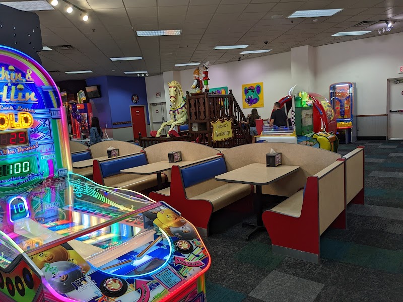 Chuck E. Cheese photo 2