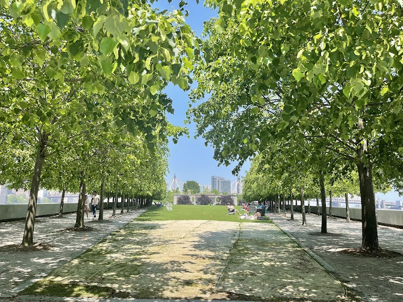 Roosevelt Island photo 9